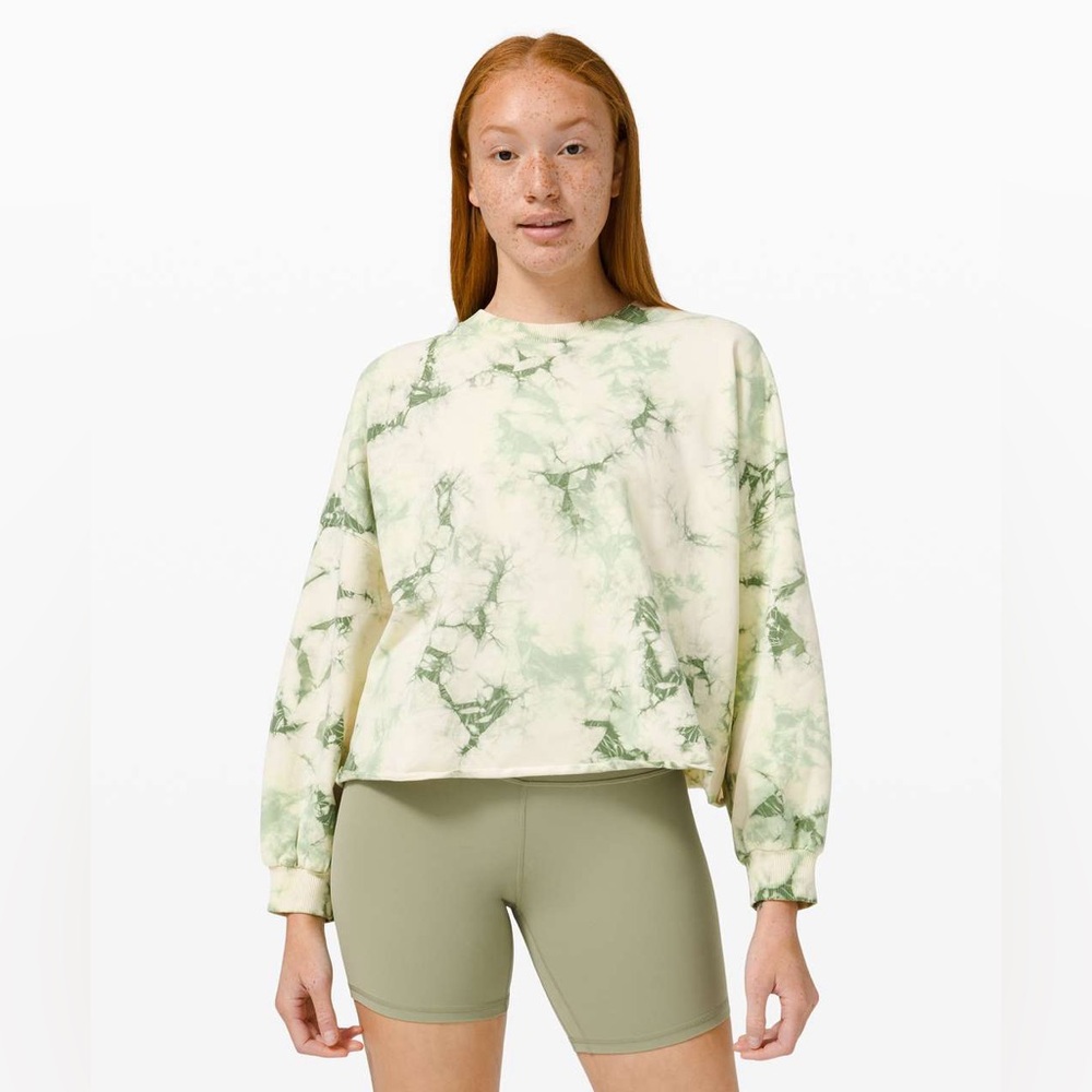 Lululemon Athletica Cream and Green Tie-Dye Sweatshirt